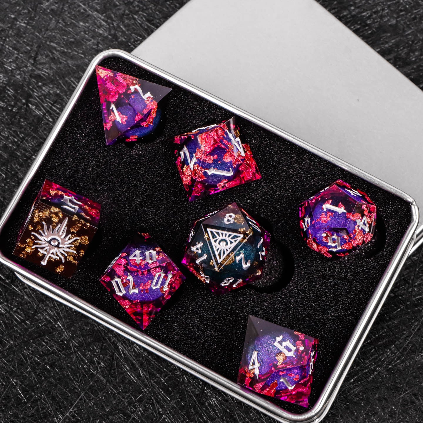 Demon Eye Flowing Sand Dice for COC, DND & Baldur’s Gate 3 Resin TRPG Dice