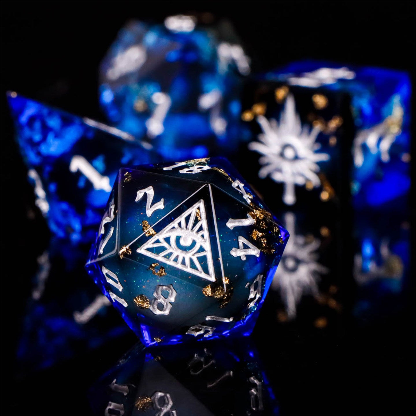Demon Eye Flowing Sand Dice for COC, DND & Baldur’s Gate 3 Resin TRPG Dice
